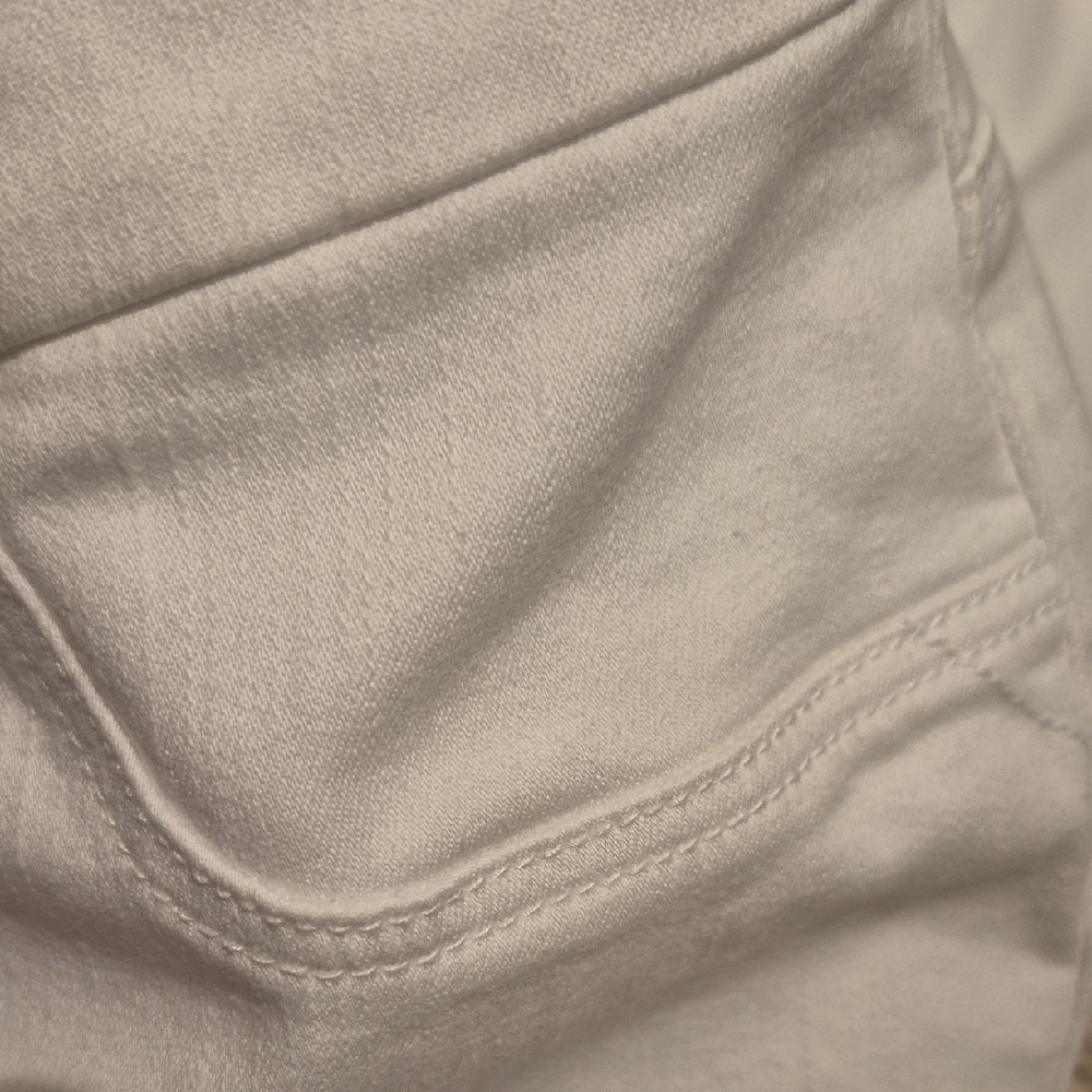 Chico's White Straight Leg  Ankle Jeans Size 1 - Picture 3 of 5